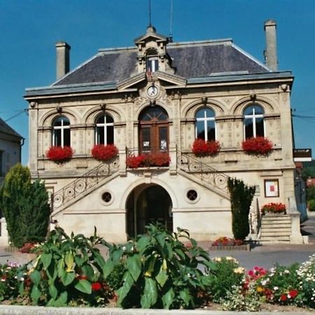 Apartamento Au Coeur De Bruyeres Exterior foto